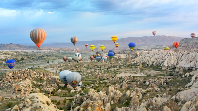 Cappadocia, salah satu destinasi wisata terkenal di Turki. Foto: Unsplash/@estudiodelmar