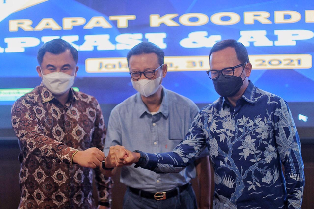 Rapat koordinasi perdana digelar Asosiasi Pemerintah Kabupaten Seluruh Indonesia (APKASI) dan Asosiasi Pemerintah Kota Seluruh Indonesia (APEKSI) di Jakarta pada Senin (31/5). Foto: Dok. Pemkot Bogor