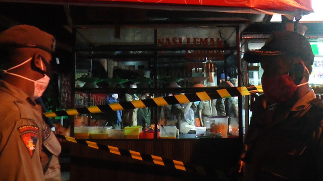 Satgas Penanganan COVID-19 Aceh Barat Segel 18 Warkop dan Rental Gim (35441)