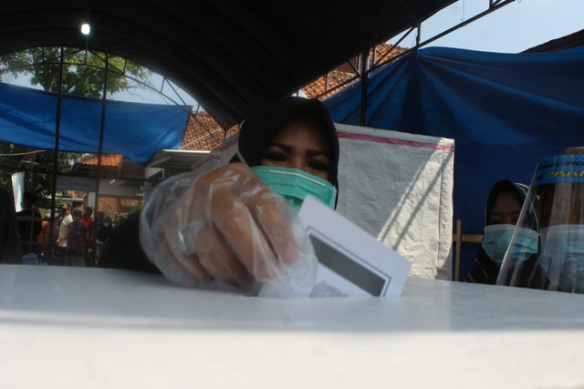 Profil Lely Uliyah, Ibu yang Kalahkan Anak Gadisnya di Pilkades Indramayu (3203)