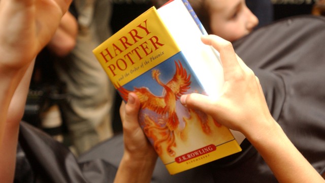 Toko pernak-pernik Harry Potter di New York. Foto: REUTERS/Carlo Allegri