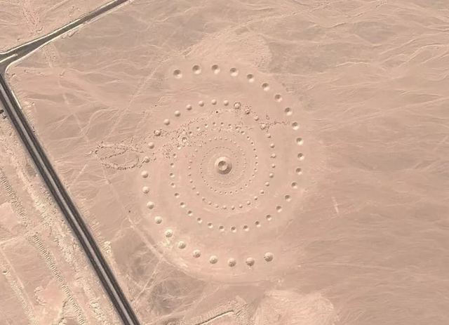 Spiral di tengah pasir. Foto: Google Earth