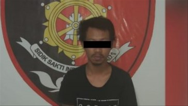 Tersangka IM alias Gege (30) diamankan di Mapolsek Rappocini Polrestabes Makassar. Foto: Dok. Polsek Rappocini