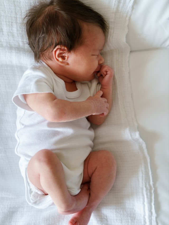 Yang Perlu Dipahami Orang Tua Soal Pipis Bayi Baru Lahir Foto: Shutterstock