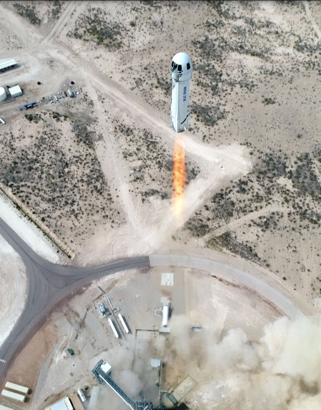 Misi New Shepard-15 lepas landas dari Launch Site One di West Texas pada 14 April 2021. Foto: Blue Origin
