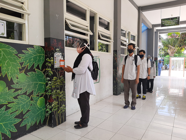 Proses simulasi sekolah tatap muka di Surabaya. Foto-foto: Amanah Nur Asiah/Basra