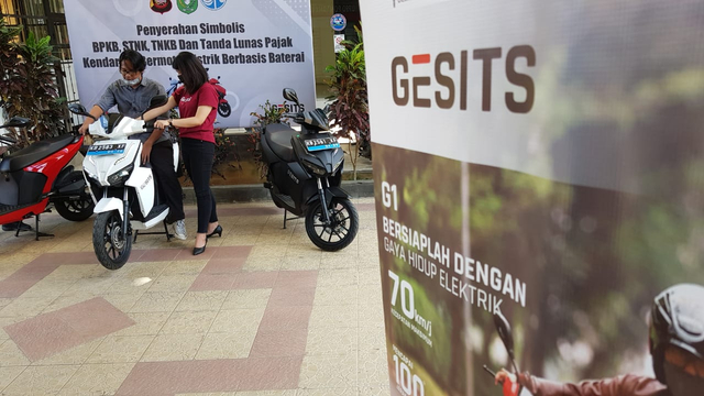 Gesits Jadi Motor Listrik Nasional Pertama yang Didaftarkan ke Samsat Kalbar (126907)