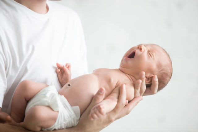 Arti Mimpi Gendong Bayi, Bermakna Baik atau Buruk? (167262)