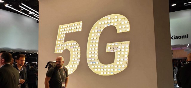 Ilustrasi logo 5G di pameran MWC 2019 di Barcelona, Spanyol. Foto: Aditya Panji/kumparan