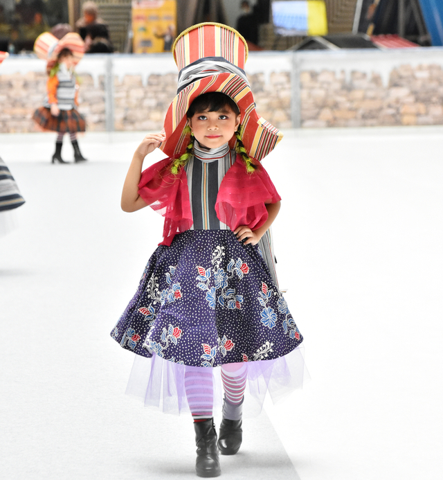 Inspirasi Fashion Anak-anak dari Kisah Charlie and The Chocolate Factory (22317)