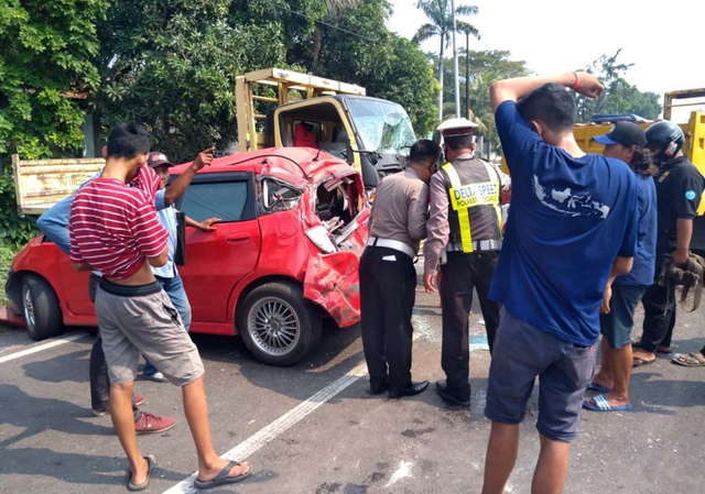 7 Kendaraan Terlibat Kecelakaan di Krian, Sidoarjo