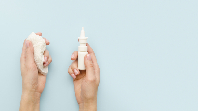 Yang Perlu Dipahami saat Beri Obat Semprot Hidung untuk Bayi (31526)
