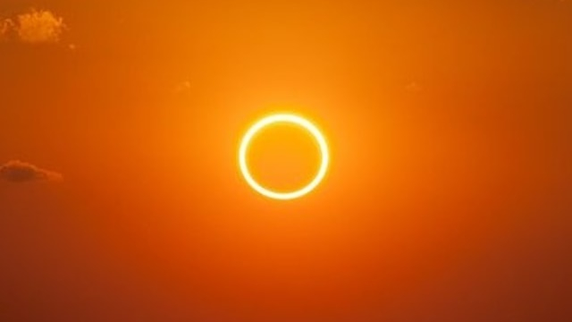 Ilustrasi gerhana matahari cincin. Foto: Wikimedia Commons (CC BY-SA 3.0)