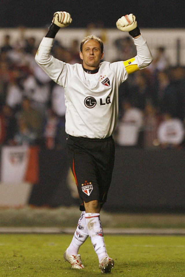 Kisah Rogerio Ceni: Sempat Ingin Diaborsi, Kini Jadi Kiper yang Cetak 132 Gol (31197)