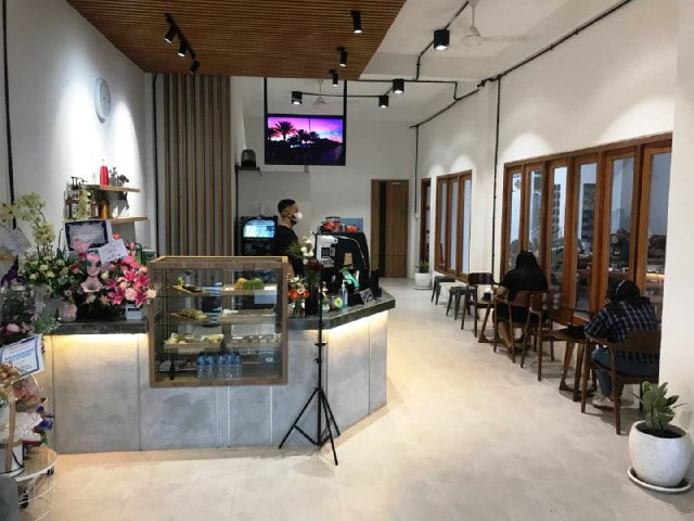 Manly Coffeeshop Batam diRuko Tunas Bizpark blok B nomor 9 KDA Batam Centre.
