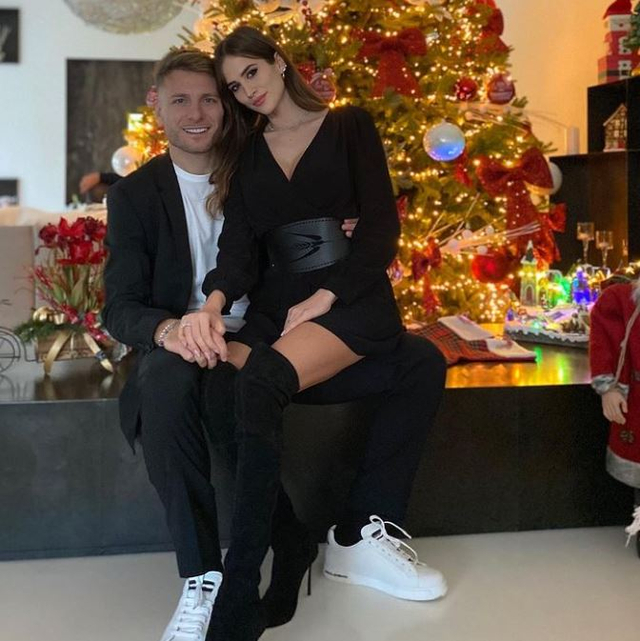 7 Bidadari Cantik Pasangan Pemain Bintang Timnas Italia di Euro 2020 (25070)
