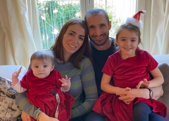 7 Bidadari Cantik Pasangan Pemain Bintang Timnas Italia di Euro 2020 (25068)