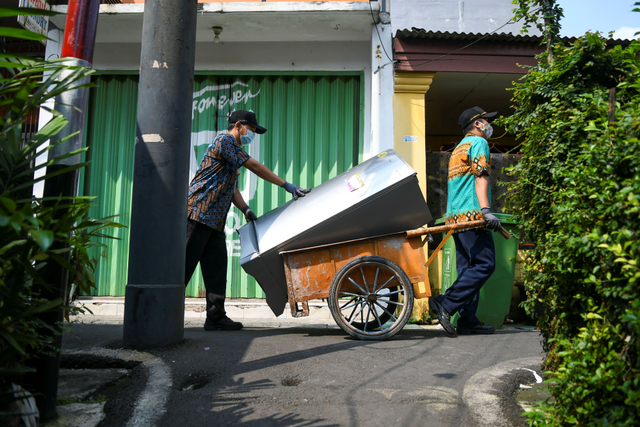 KLHK Lakukan Ini Untuk Tangani Sampah Elektronik Di Rumah Tangga ...