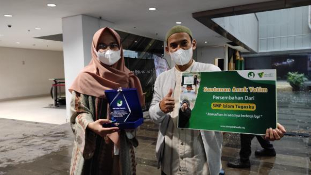 SMP Islam Tugasku Bersama Dompet Dhuafa Salurkan Santunan Anak Yatim (23986)