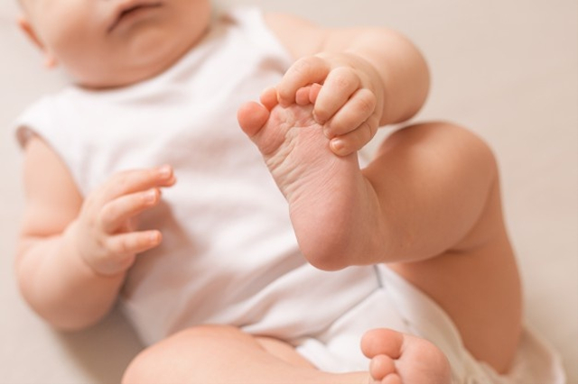 Perkembangan Bayi 5 Bulan: Semakin Aktif dan Banyak Gerak (332241)
