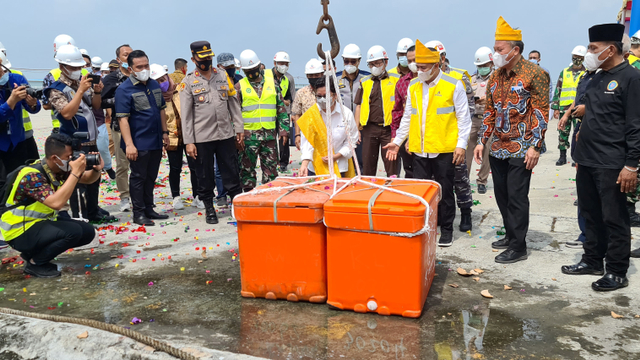 Seremoni pecah kendi ekspor perdana produk hasil laut dan UMKM Kabupaten Batu Bara, Sumatera Utara ke Malaysia. Foto: Dok. Istimewa