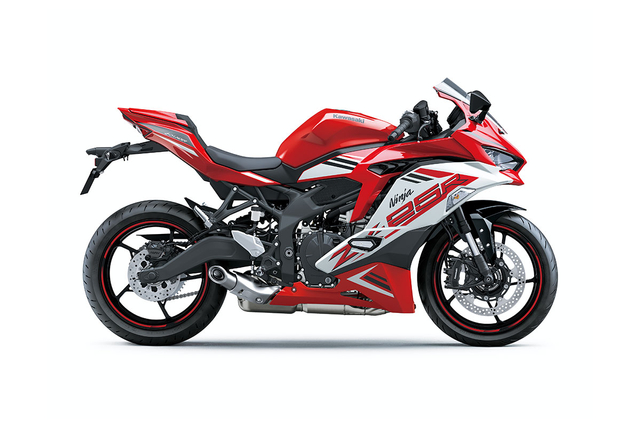 Berita Populer: Warna Baru Kawasaki Ninja ZX-25R; New Ninja ZX-10R 2021 Meluncur (330581)