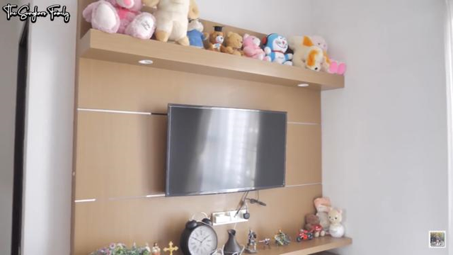 5 Selebriti yang Hobi Mengoleksi Boneka, Ada yang Bentuknya Menyeramkan (837)
