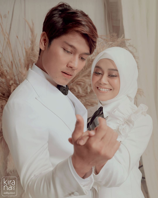 5 Potret Prewedding Terbaru Rizky Billar dan Lesty Kejora, Mesra Bernuansa Putih (175227)