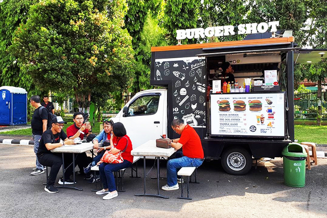 Sumber: https://amazingmalang.id/wp-content/uploads/2017/10/1-myburgershot.jpg