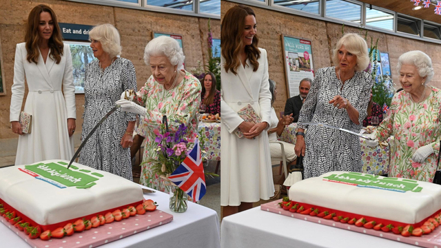 Momen Unik saat Ratu Elizabeth II Potong Kue Menggunakan Pedang di KTT G7 Foto: Associated Press