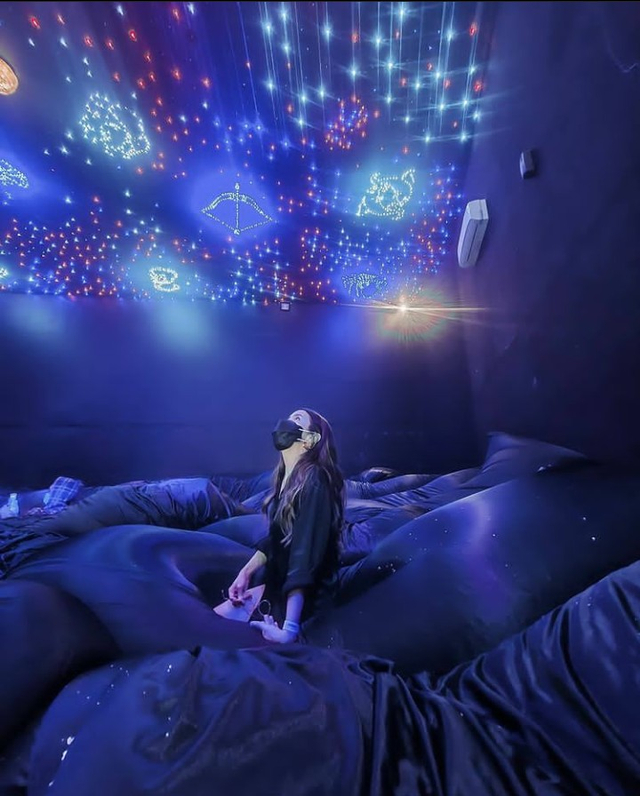 Glow Photos di Milenial Glow Garden, Batu, Malang (459124)