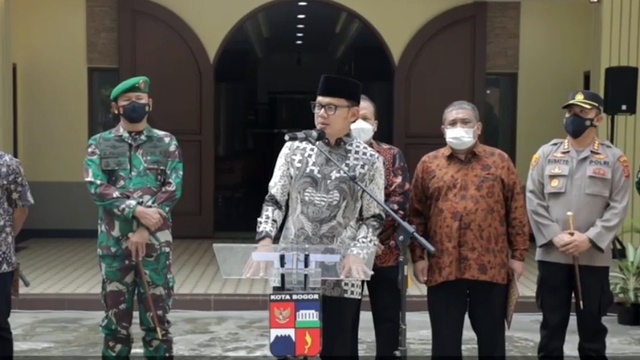 Wali Kota Bogor Bima Arya memberikan keterangan terkait persoalan GKI Yasmin. Foto: Pemkot Bogor