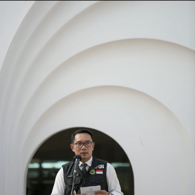 Gubernur Jawa Barat, Ridwan Kamil. Sumber Gambar : Instagram (@ridwankamil)