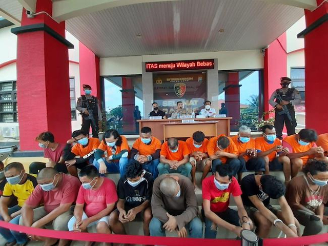 Sejumlah preman yang ditangkap di Batam (Foto: Batamnews)