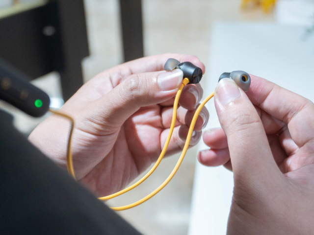 Review realme Buds Q2 dan Wireless 2 Neo: Bass Kencang, Super Fleksibel (320412)