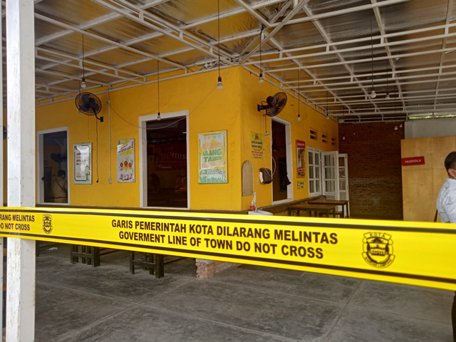 Sidak Penunggak Pajak di Bandar Lampung, Sate Luwes hingga Daily Cafe Disegel (2)