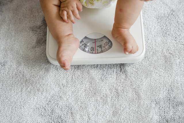 Ilustrasi berat badan ideal anak 1 tahun (Sumber : Freepik)