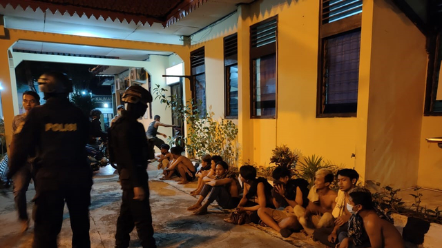 Polisi menangkap belasan pemuda yang tengah mabuk dan hendak membuat keributan di Alun-alun Selatan Solo