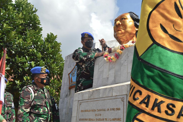 Peringati HUT Corp Polisi Militer, Denpom Lampung Gelar Bakti Sosial (1)