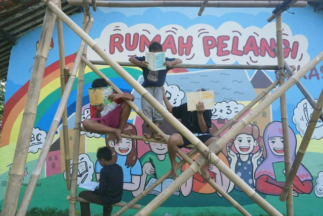 Rumah Pelangi Bekasi Foto : Instagram @tbm.rumahpelangibekasi