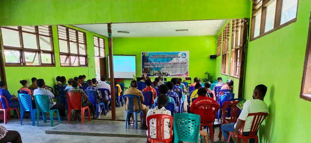 Sejumlah kepala sekolah ikut rapat koordinasi