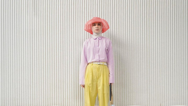 Perpaduan warna lilac dengan kuning dan peach. Foto: Instagram.com/tantrinamirah