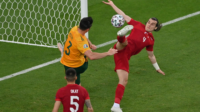 Hasil Euro 2020: Gareth Bale Gagal Penalti, Wales Menang 2-0 dari Turki (3)