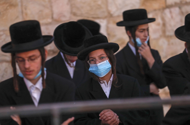 Ilustrasi umat Yahudi di Israel. Foto: Ahmad Gharabli/AFP