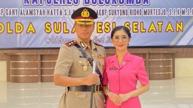 Suami Uut Permatasari, AKBP Tri Goffarudin Pulungan, resmi dilantik sebagai Kapolres Gowa, Sulawesi Selatan. Foto: Dok. Istimewa