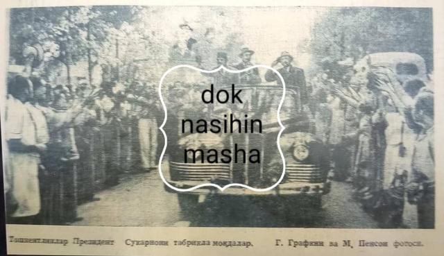 Presiden Sukarno tiba di Tashkent. Dengan kendaraan terbuka, Sukarno melintasi jalanan Tashkent disambut meriah oleh penduduk.