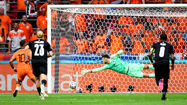 Hasil Euro 2020: VAR Beraksi, Belanda Menang 2-0 Atas Austria (1)