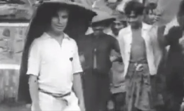 Video Charlie Chaplin ke Bali Tahun 1932, Hibur Warga dengan Aksi Kocaknya (8641)