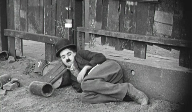 Video Charlie Chaplin ke Bali Tahun 1932, Hibur Warga dengan Aksi Kocaknya (8642)