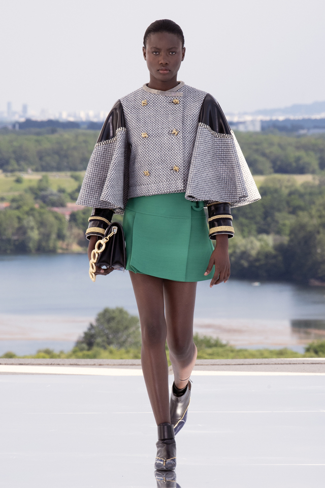 Louis Vuitton Women's Cruise 2022 Shows Optimism and Joyful Colors -  PurseBlog